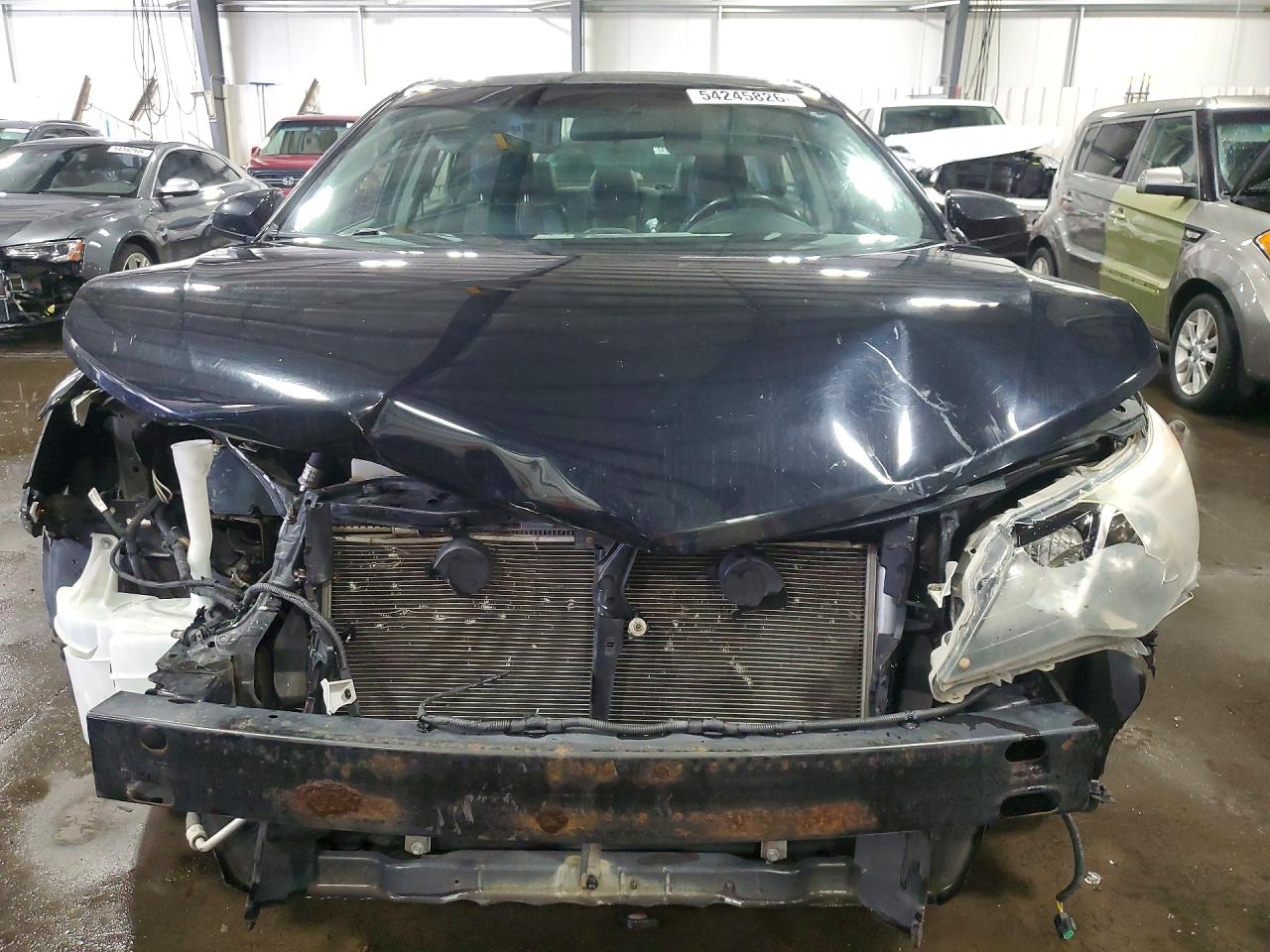 2013 TOYOTA CAMRY SE photo 5