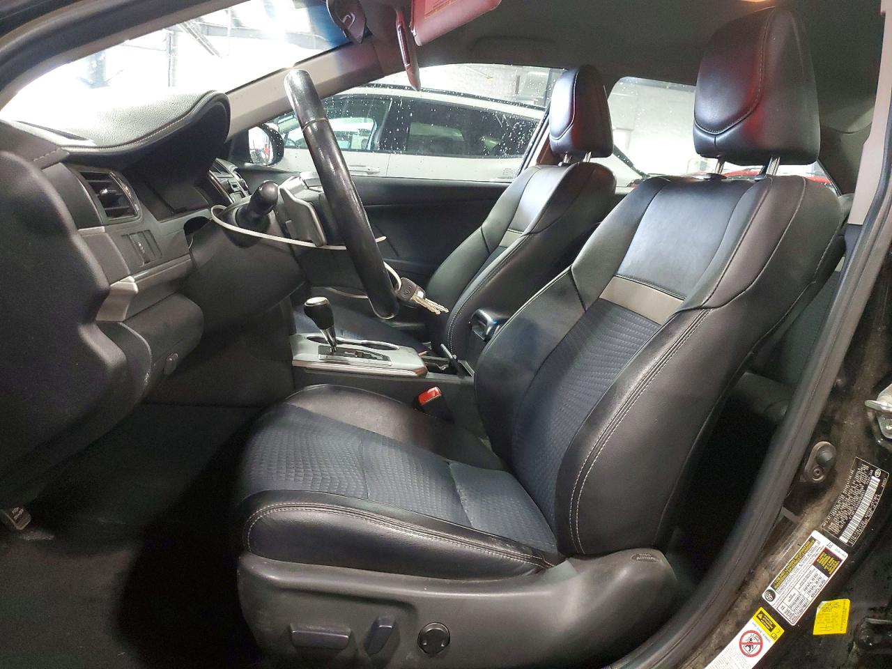 2013 TOYOTA CAMRY SE photo 7