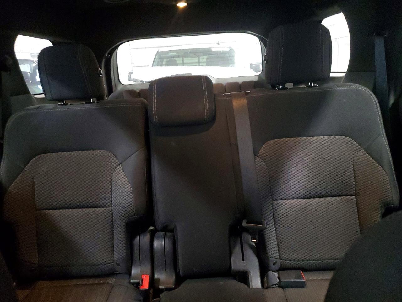 2017 FORD EXPLORER XLT photo 28