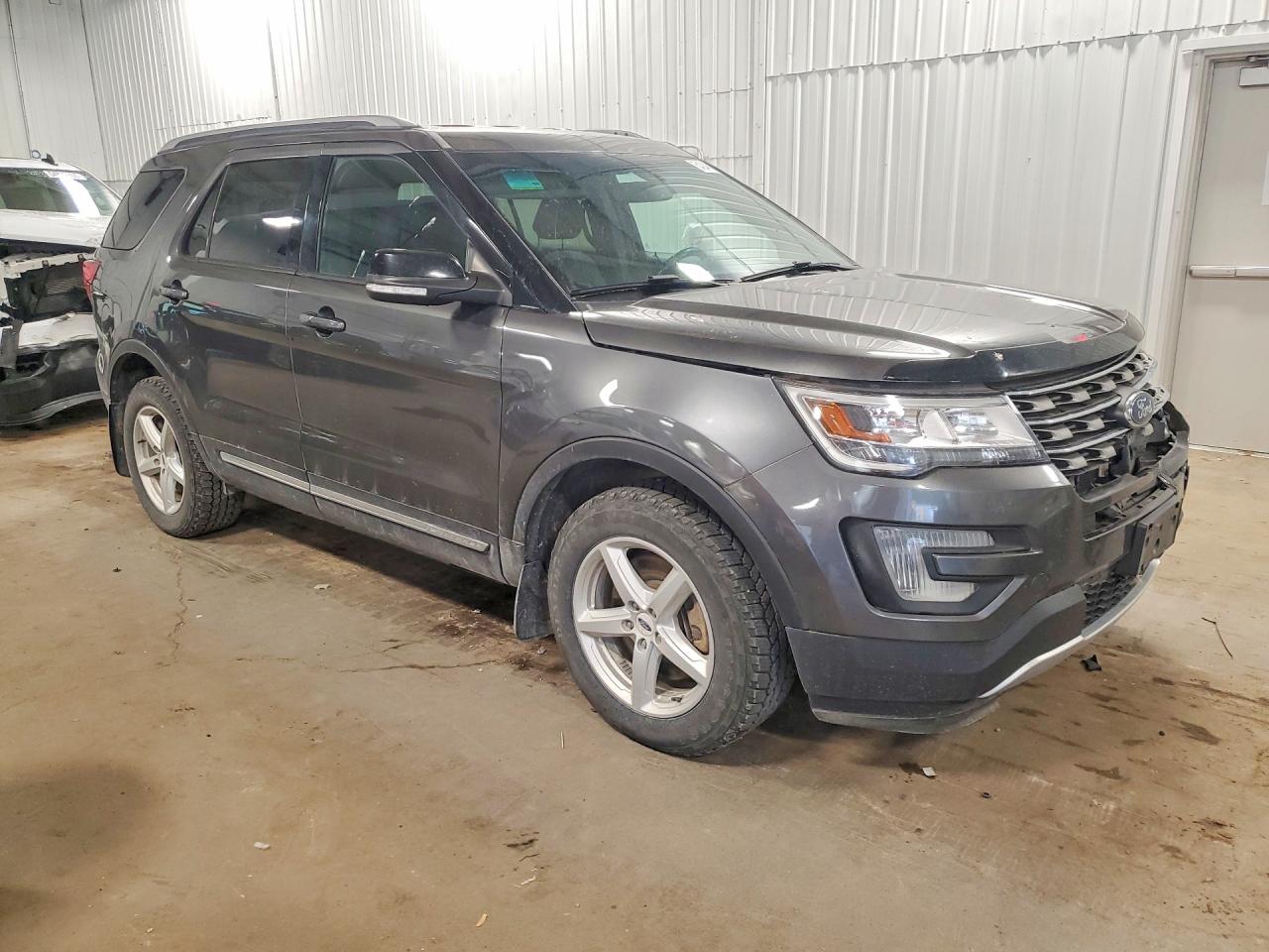 2017 FORD EXPLORER XLT photo 10