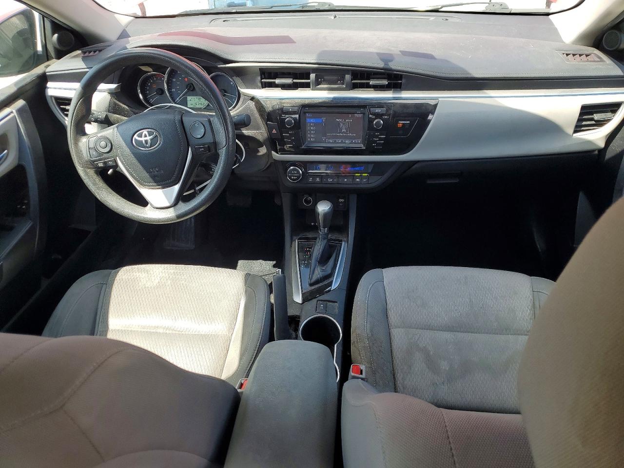 2015 TOYOTA COROLLA LE photo 15