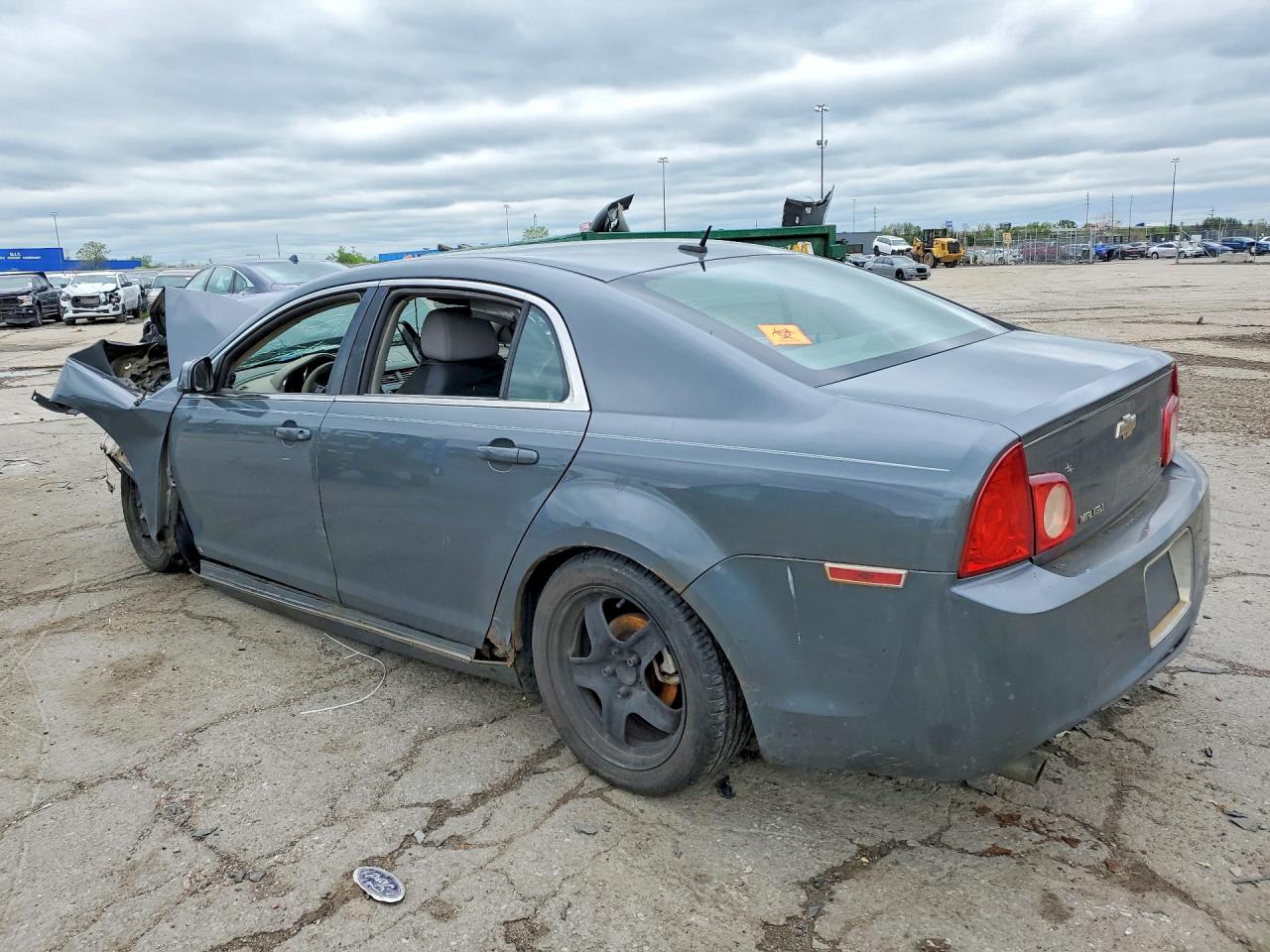 2009 CHEVROLET MALIBU 1LT photo 4