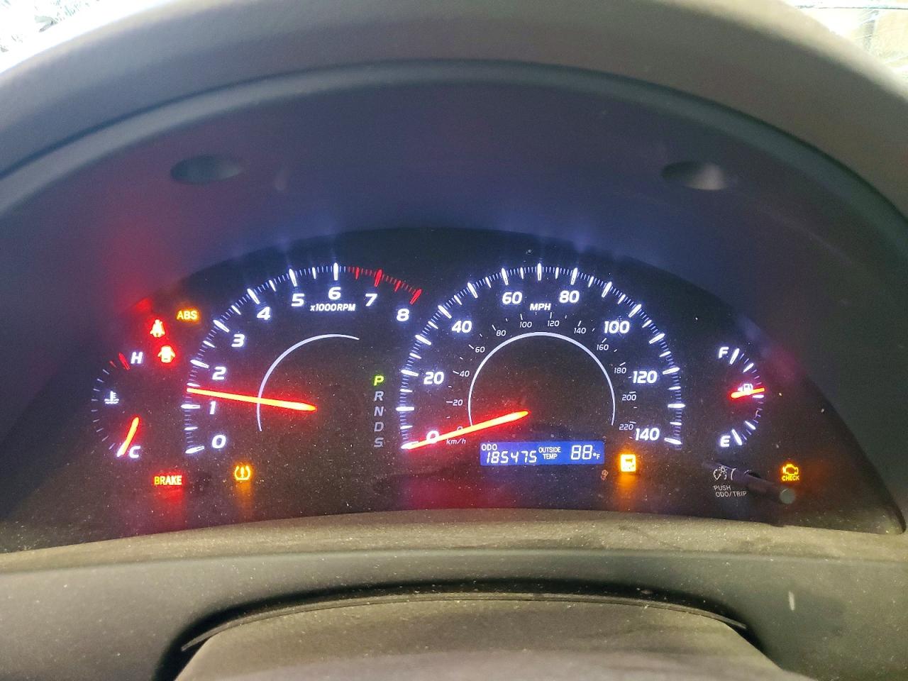2010 TOYOTA CAMRY LE photo 9