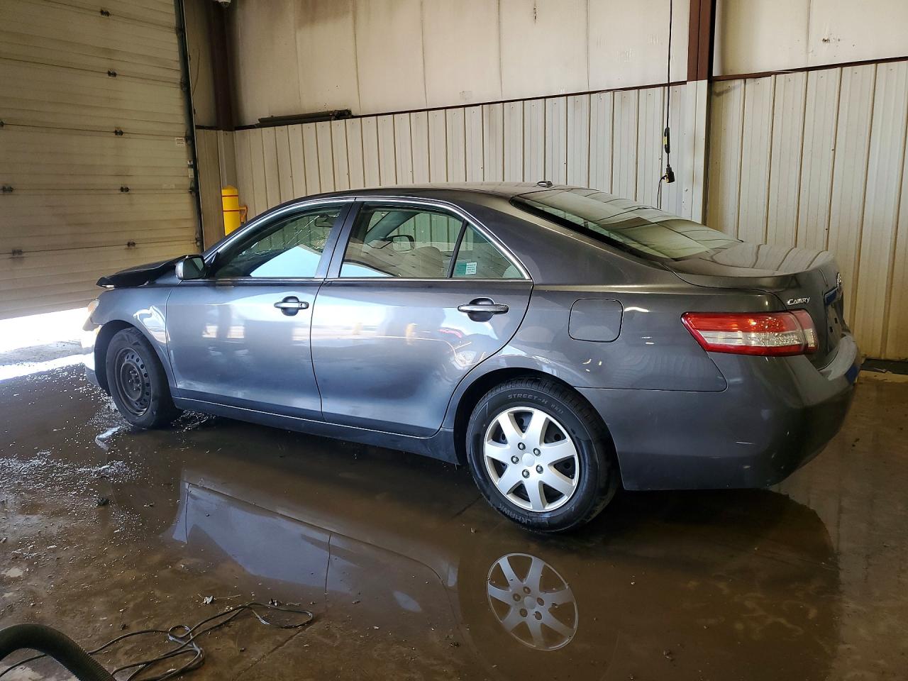 2010 TOYOTA CAMRY LE photo 2