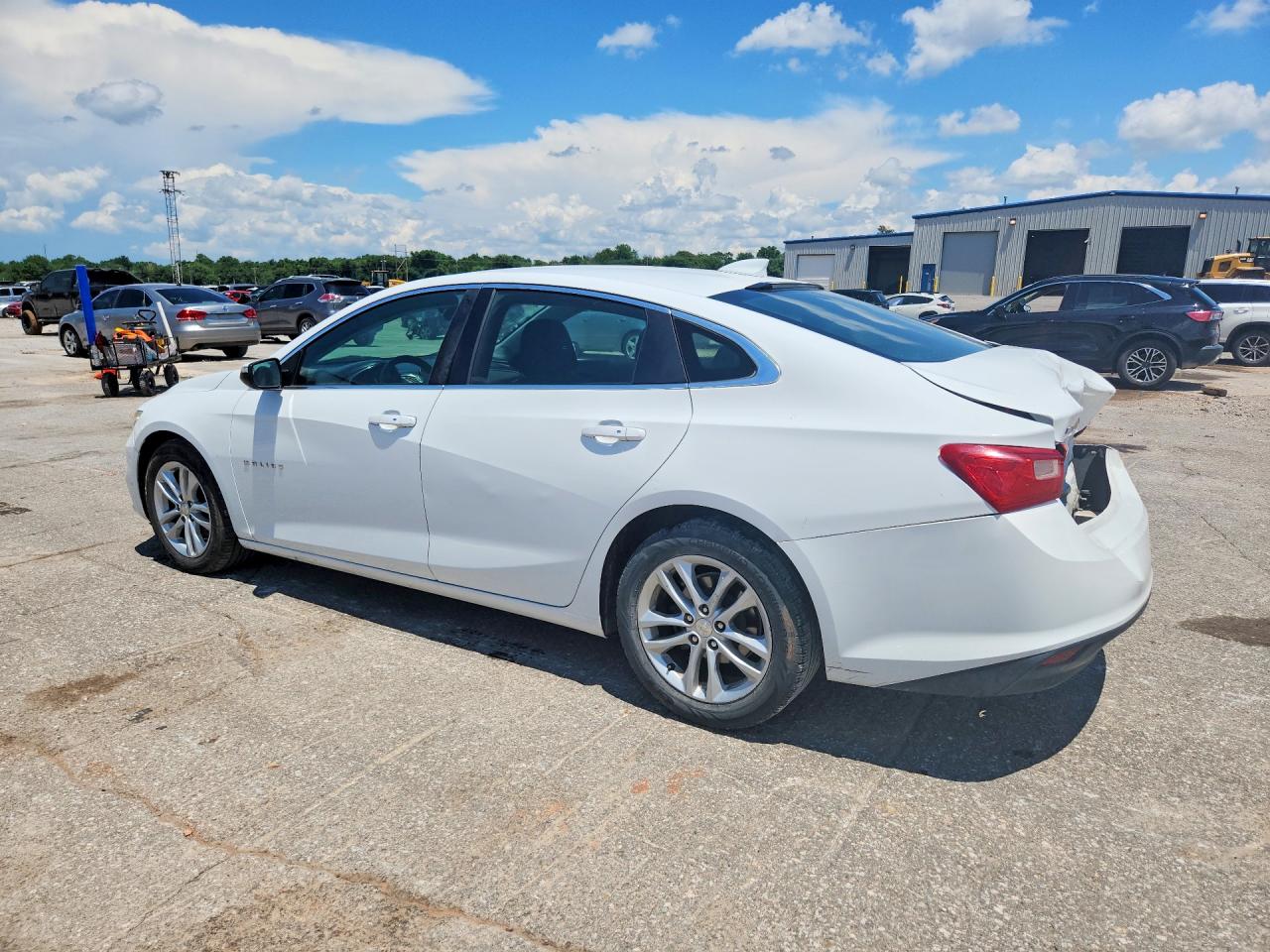 2017 CHEVROLET MALIBU photo 2