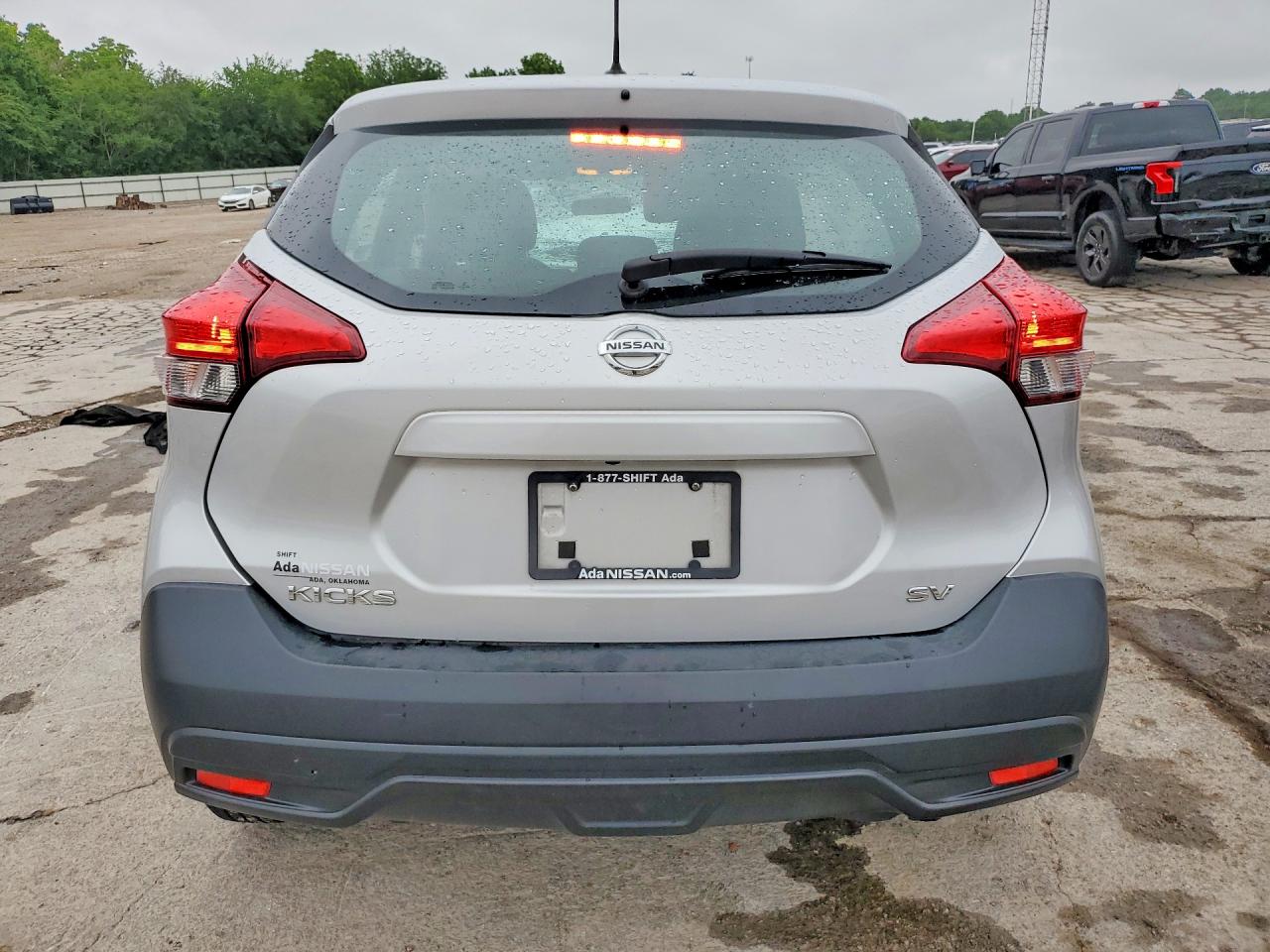 2019 NISSAN KICKS photo 11