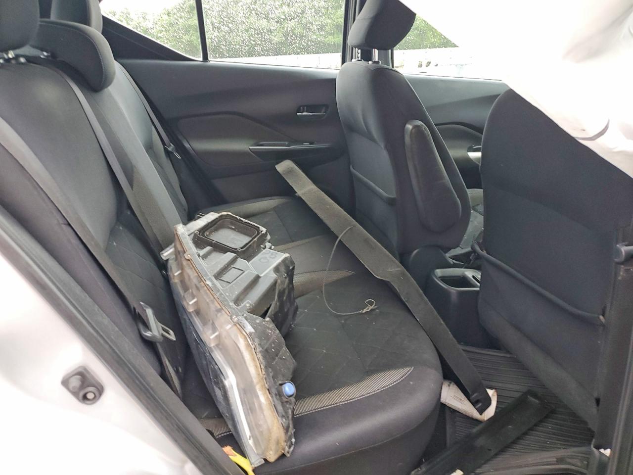 2019 NISSAN KICKS photo 21
