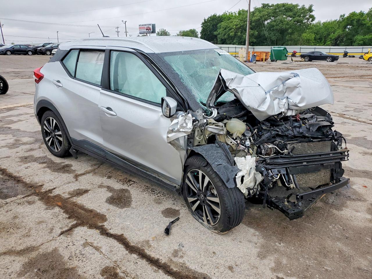 2019 NISSAN KICKS photo 7