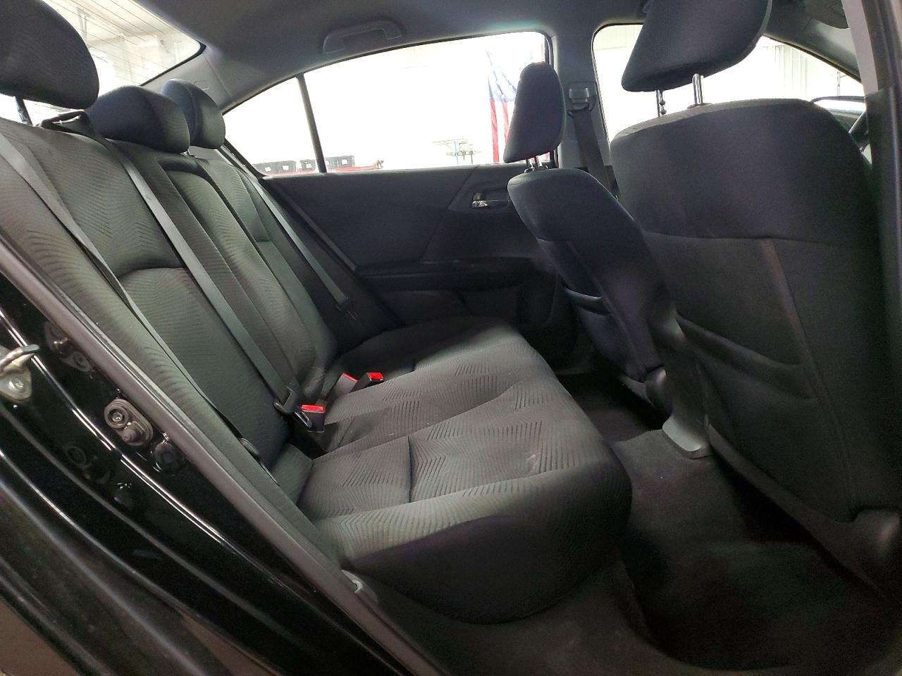 2016 HONDA ACCORD LX photo 28