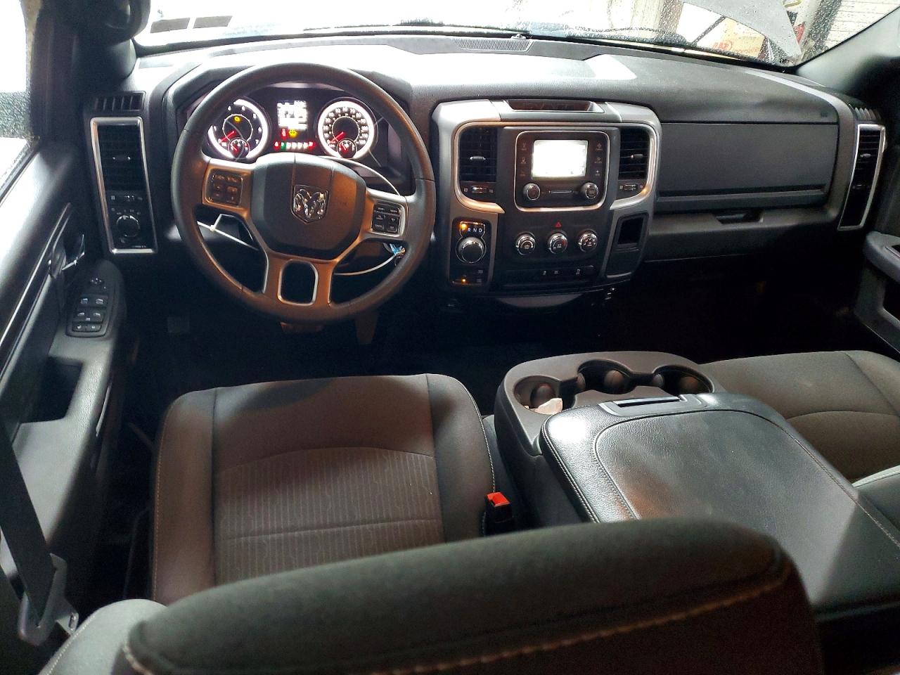 2024 RAM 1500 CLASSIC SLT photo 15