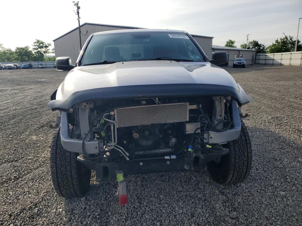 2024 RAM 1500 CLASSIC SLT photo 9