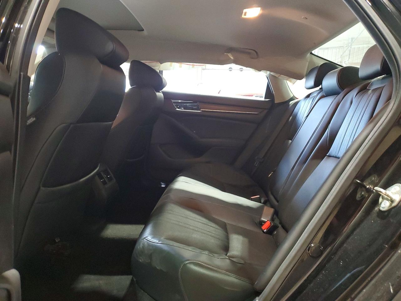 2018 HONDA ACCORD TOURING photo 10