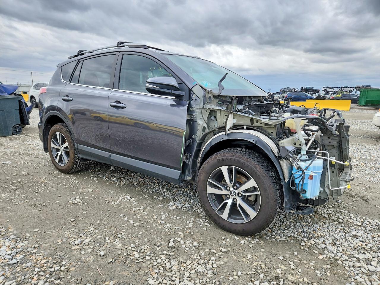 2018 TOYOTA RAV4 XLE photo 7
