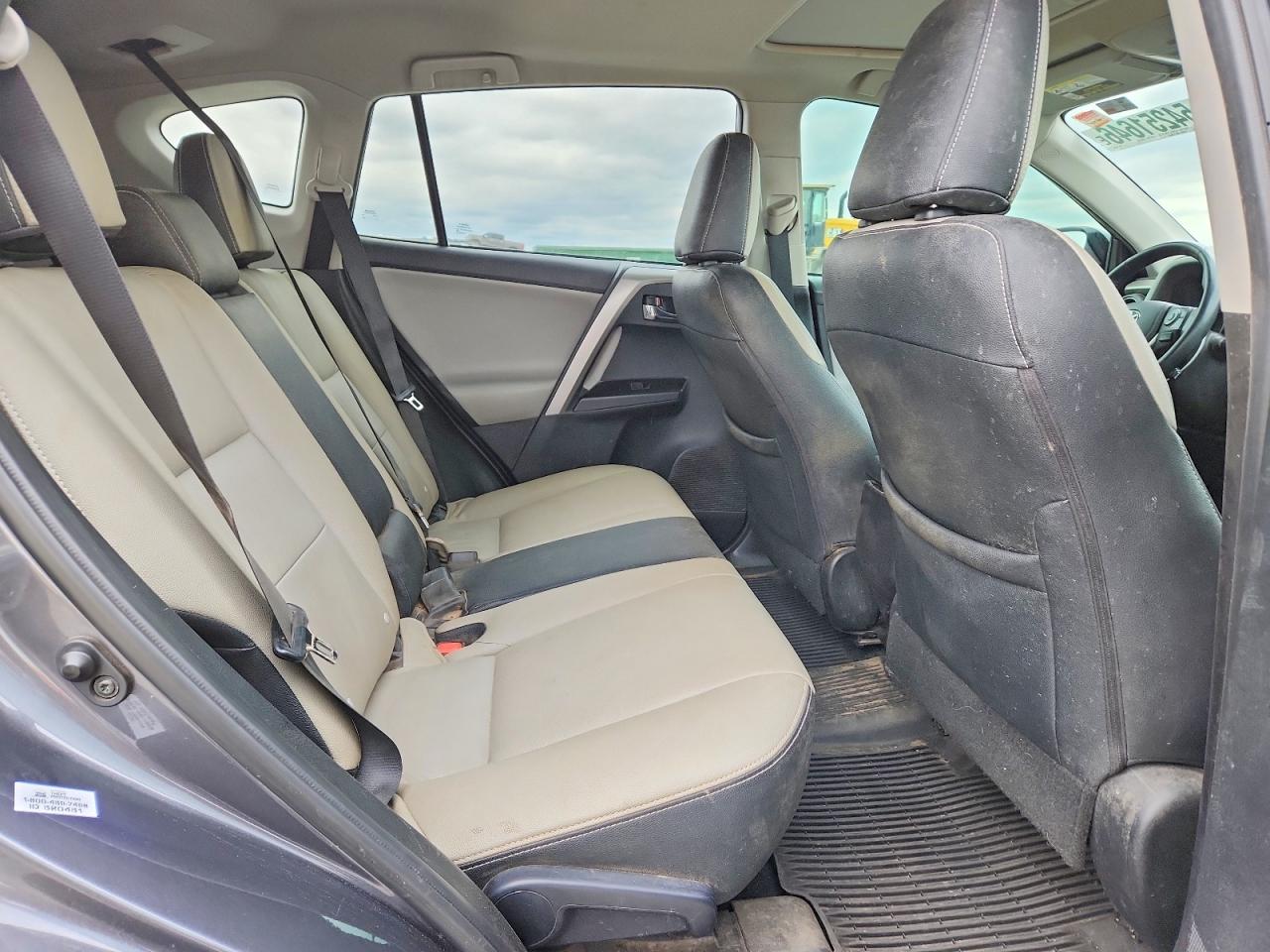 2018 TOYOTA RAV4 XLE photo 21