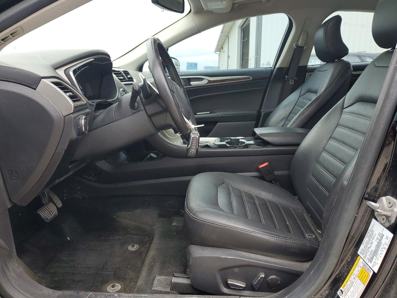 2016 FORD FUSION SE photo 13