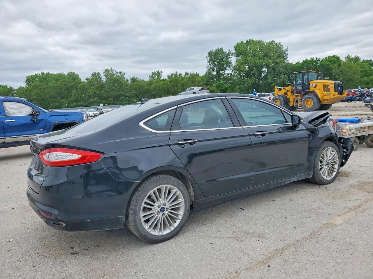 2016 FORD FUSION SE photo 5