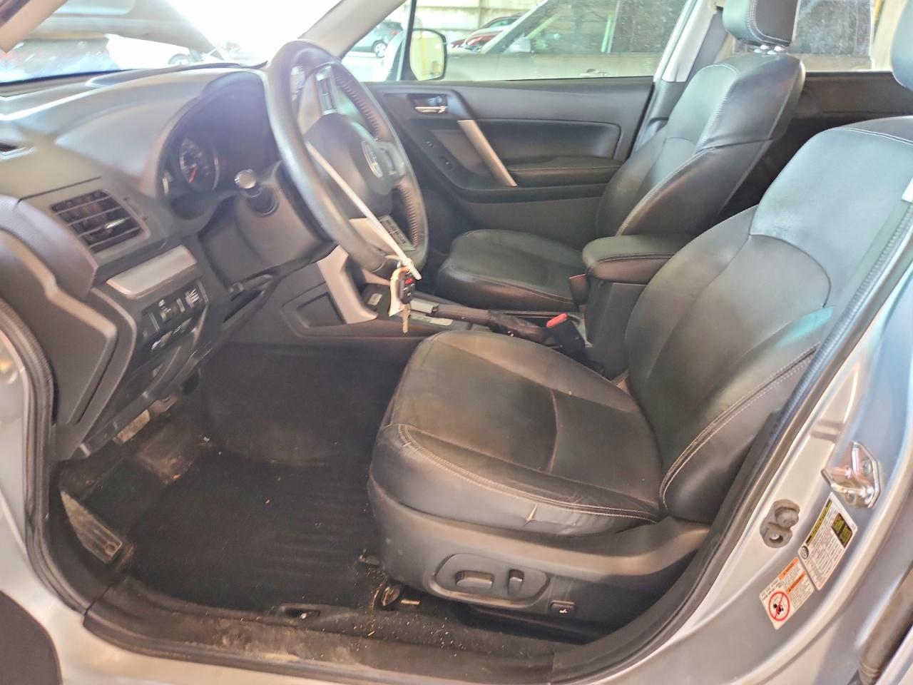 2015 SUBARU FORESTER photo 13