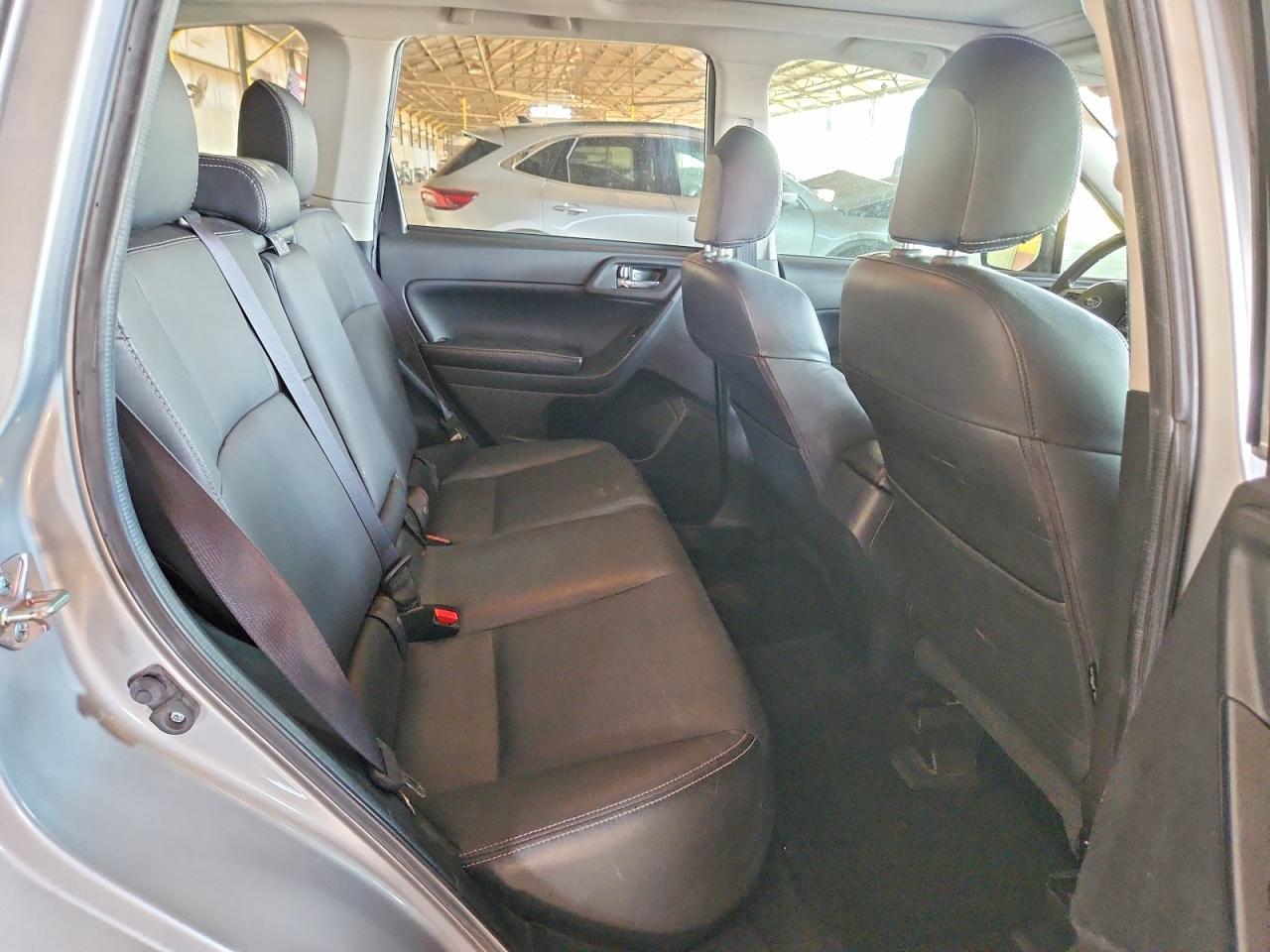2015 SUBARU FORESTER photo 21