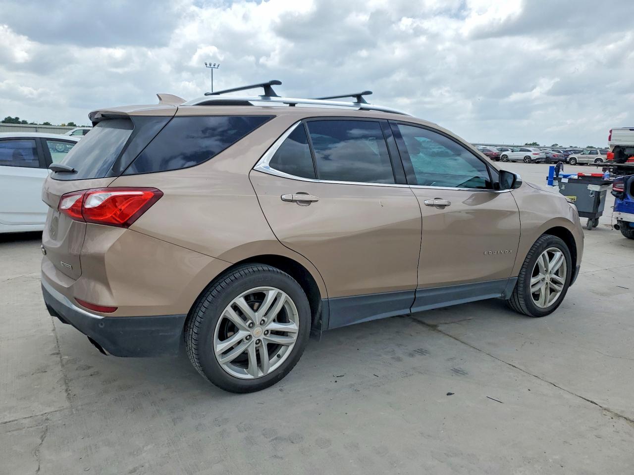 2018 CHEVROLET EQUINOX PREMIER photo 7