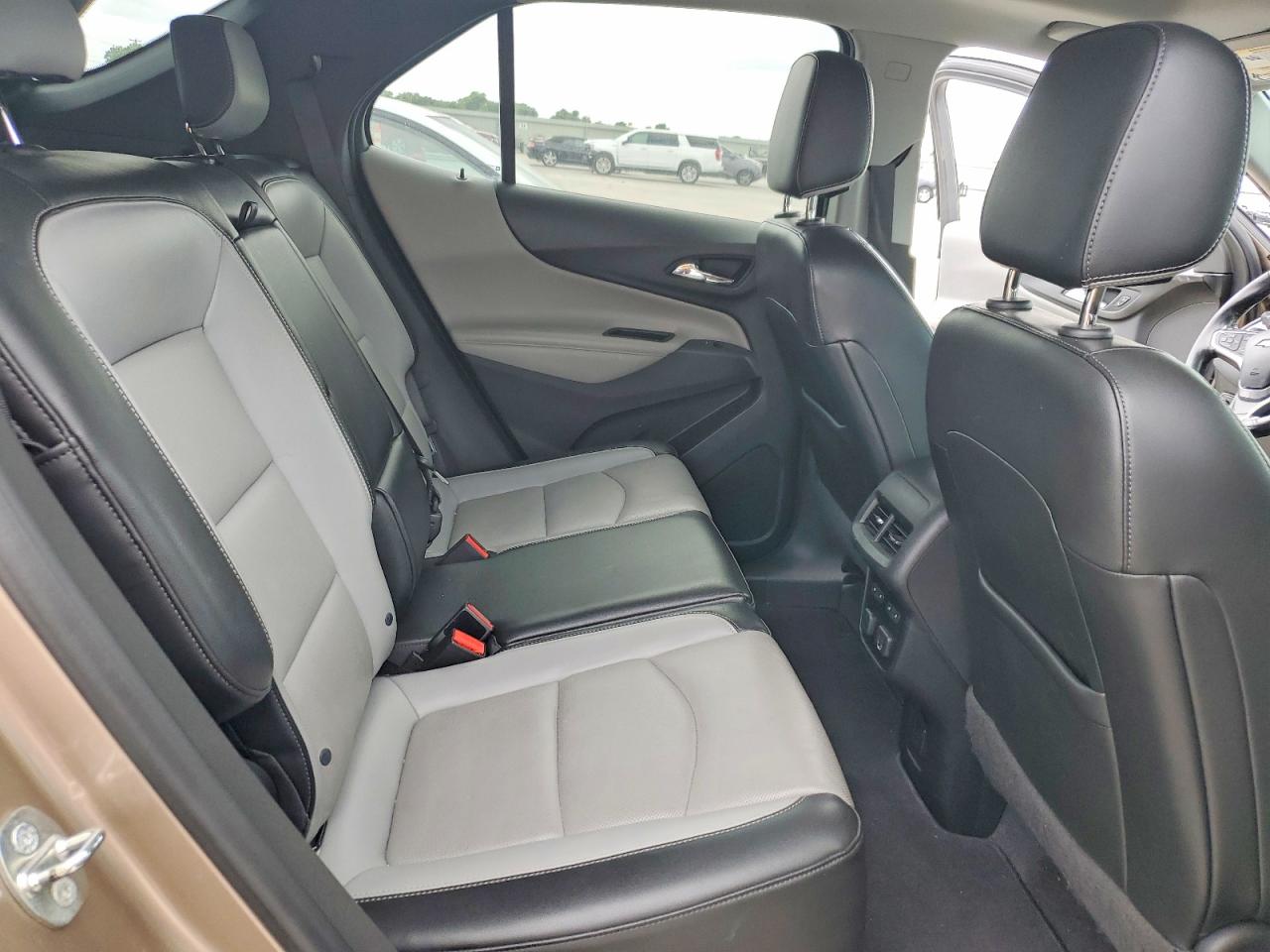 2018 CHEVROLET EQUINOX PREMIER photo 31