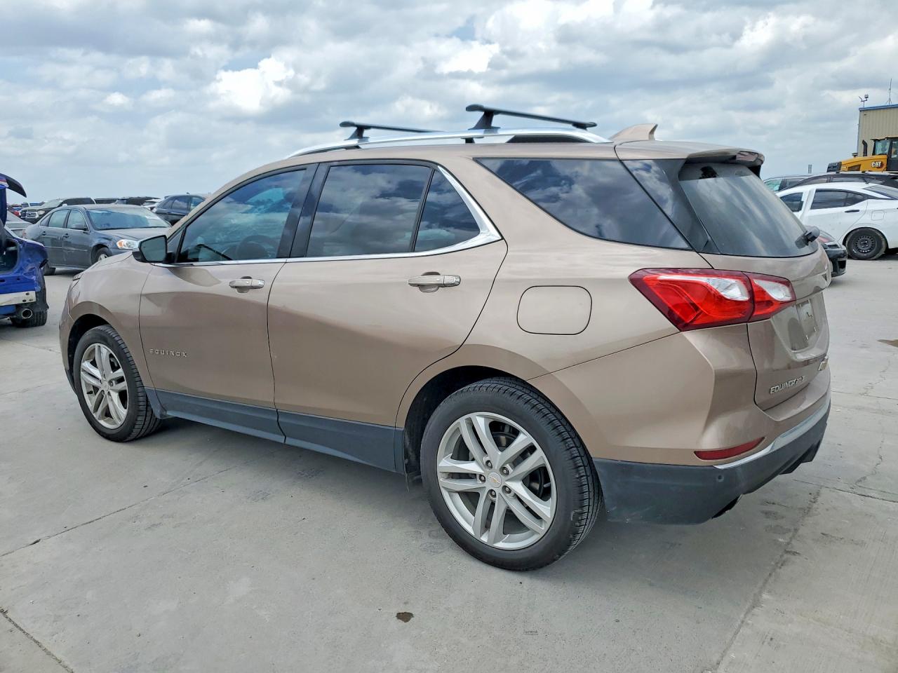 2018 CHEVROLET EQUINOX PREMIER photo 4