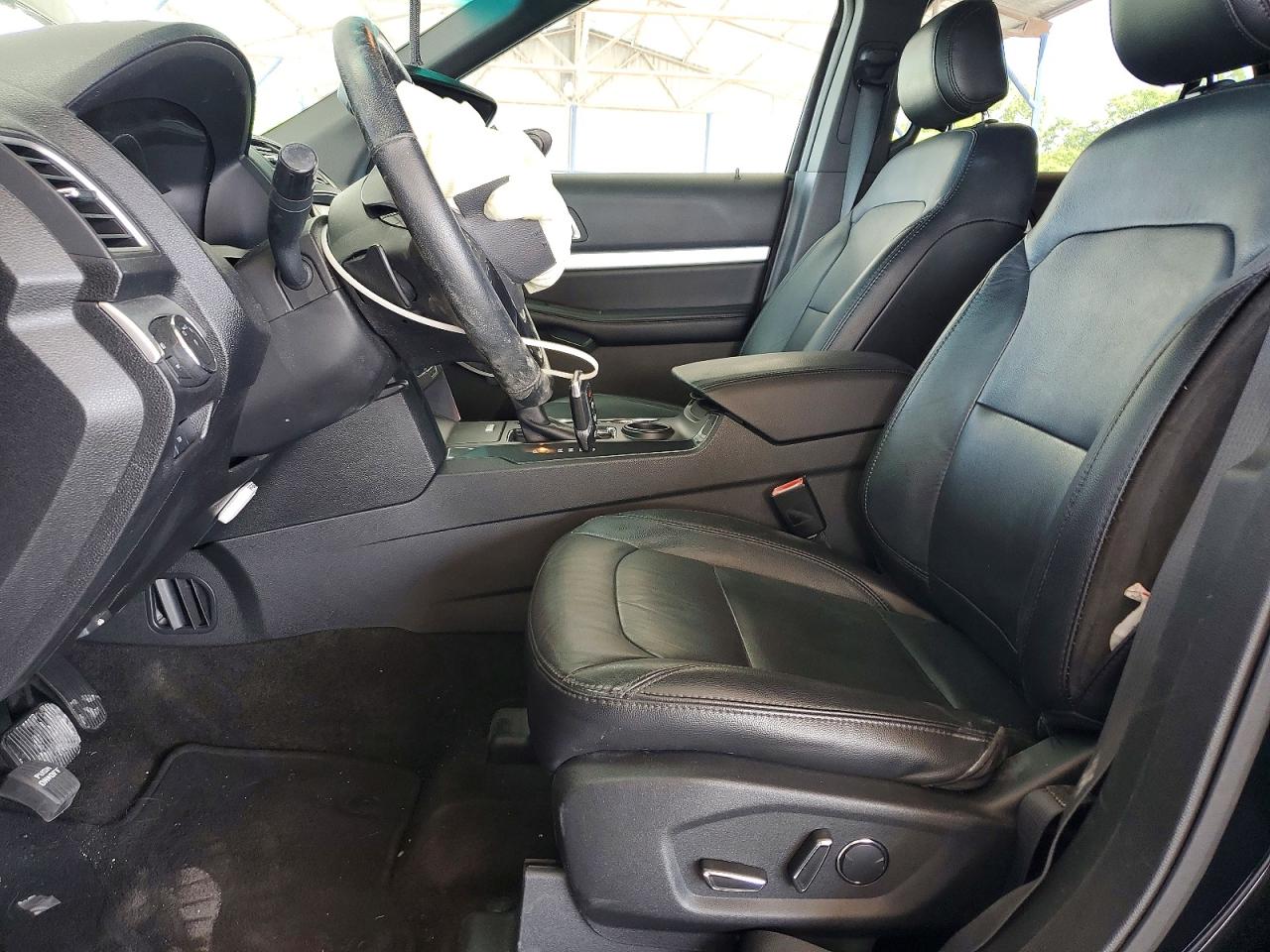 2017 FORD EXPLORER XLT photo 7