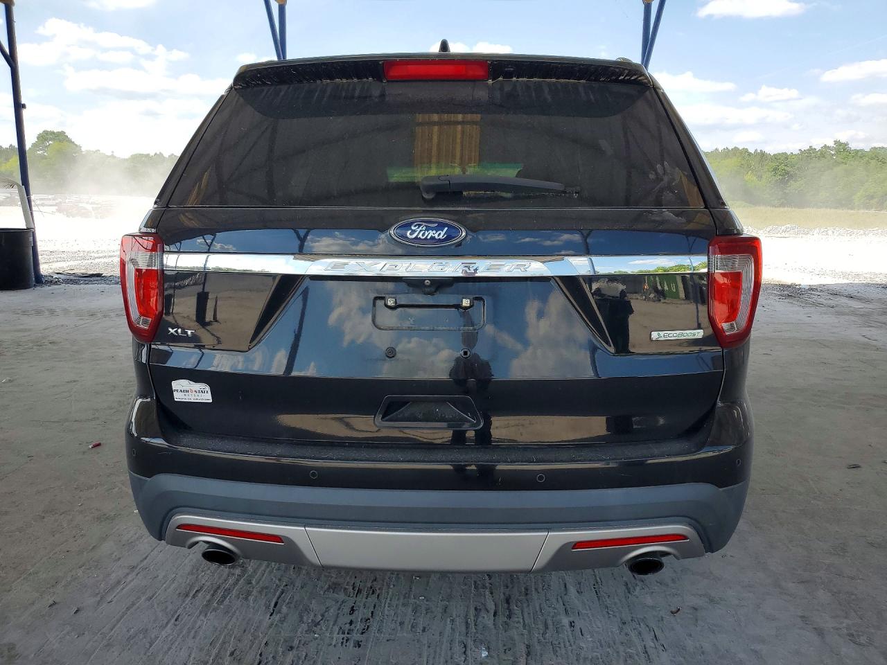 2017 FORD EXPLORER XLT photo 6