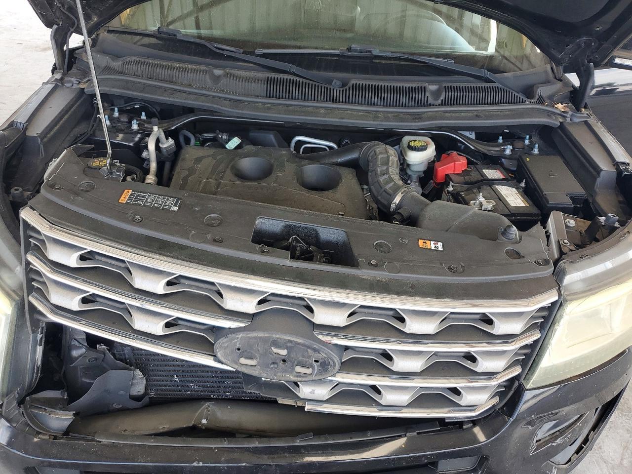 2017 FORD EXPLORER XLT photo 11