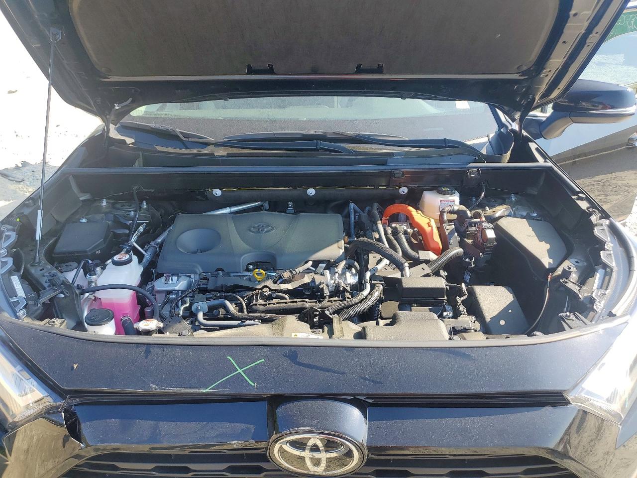 2025 TOYOTA RAV4 XLE PREMIUM photo 31