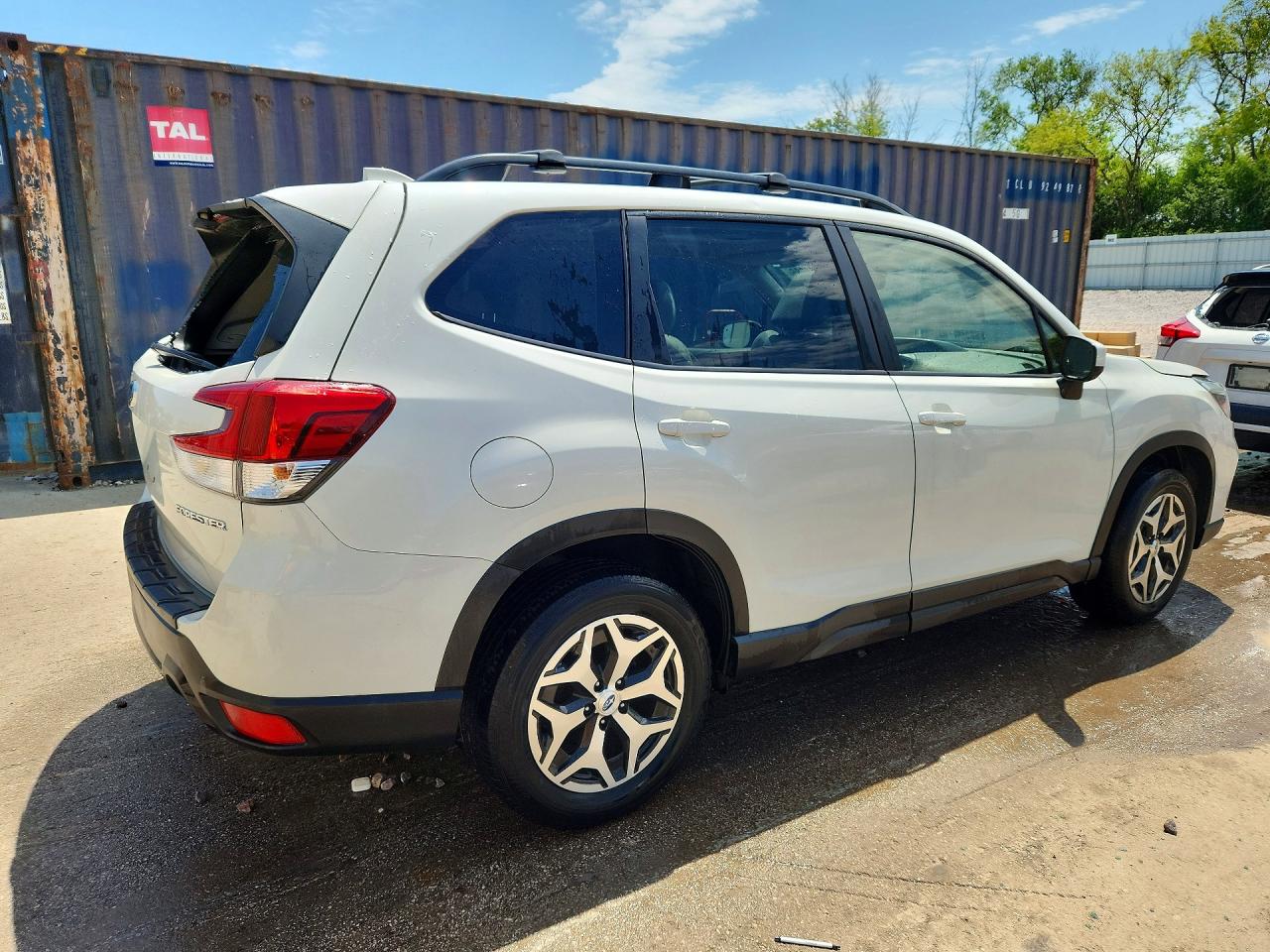 2021 SUBARU FORESTER PREMIUM photo 5