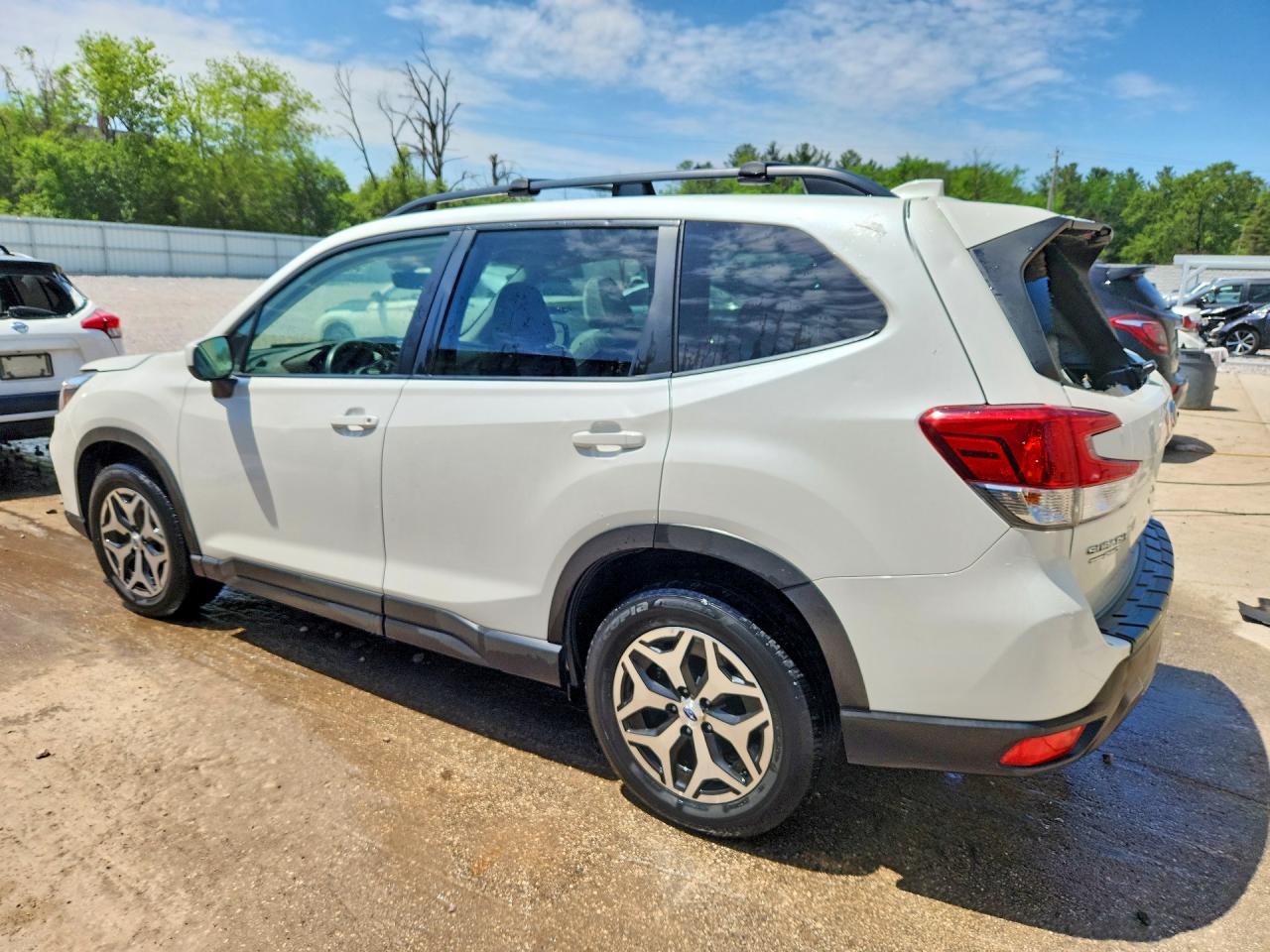 2021 SUBARU FORESTER PREMIUM photo 3