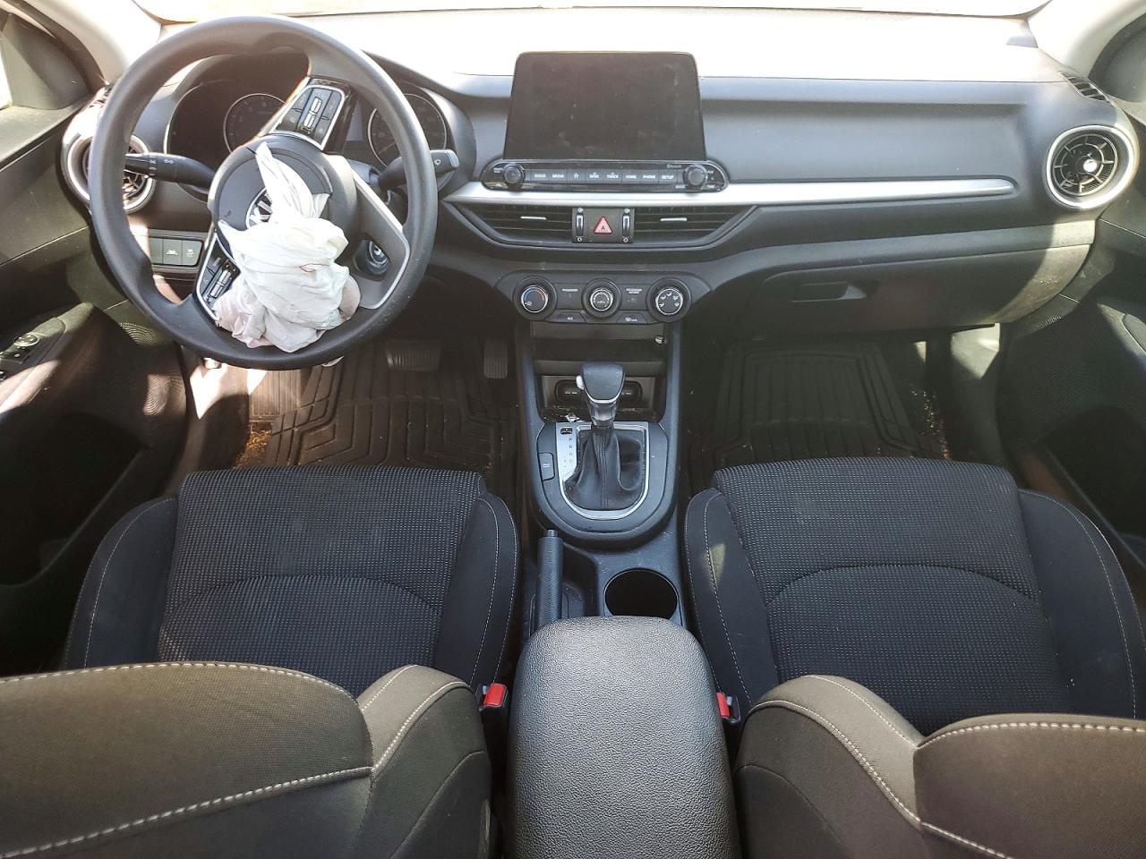 2020 KIA FORTE FE photo 8