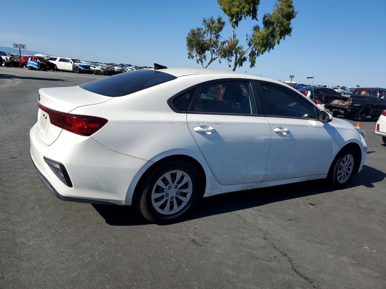 2020 KIA FORTE FE photo 3
