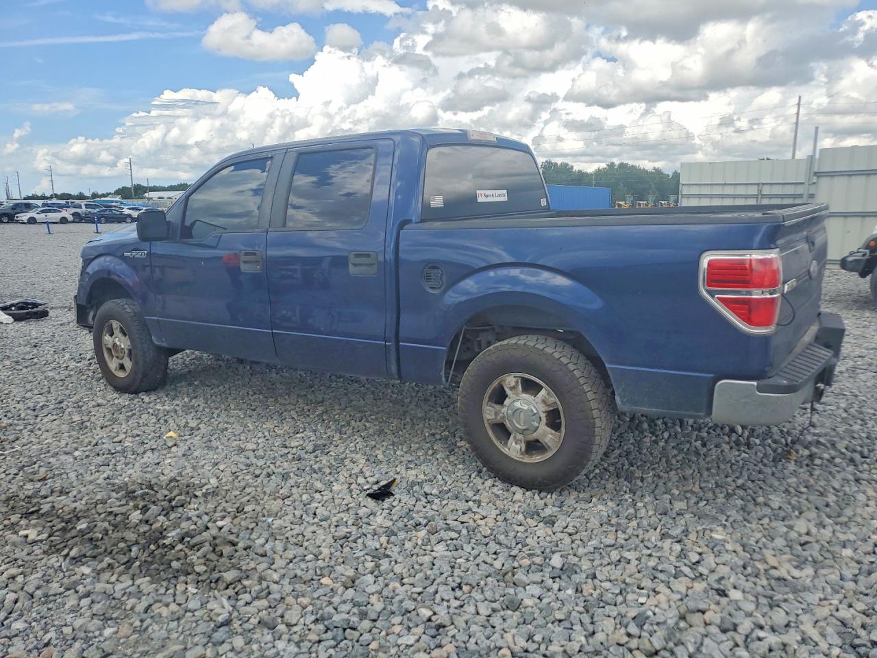 2011 FORD F150 SUPERCREW photo 2