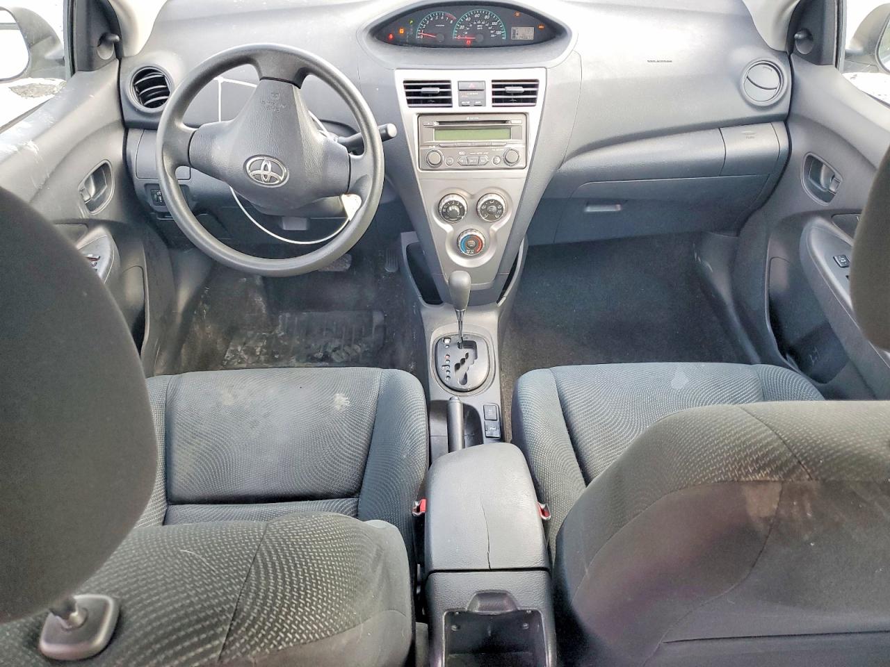 2012 TOYOTA YARIS FLEET photo 8