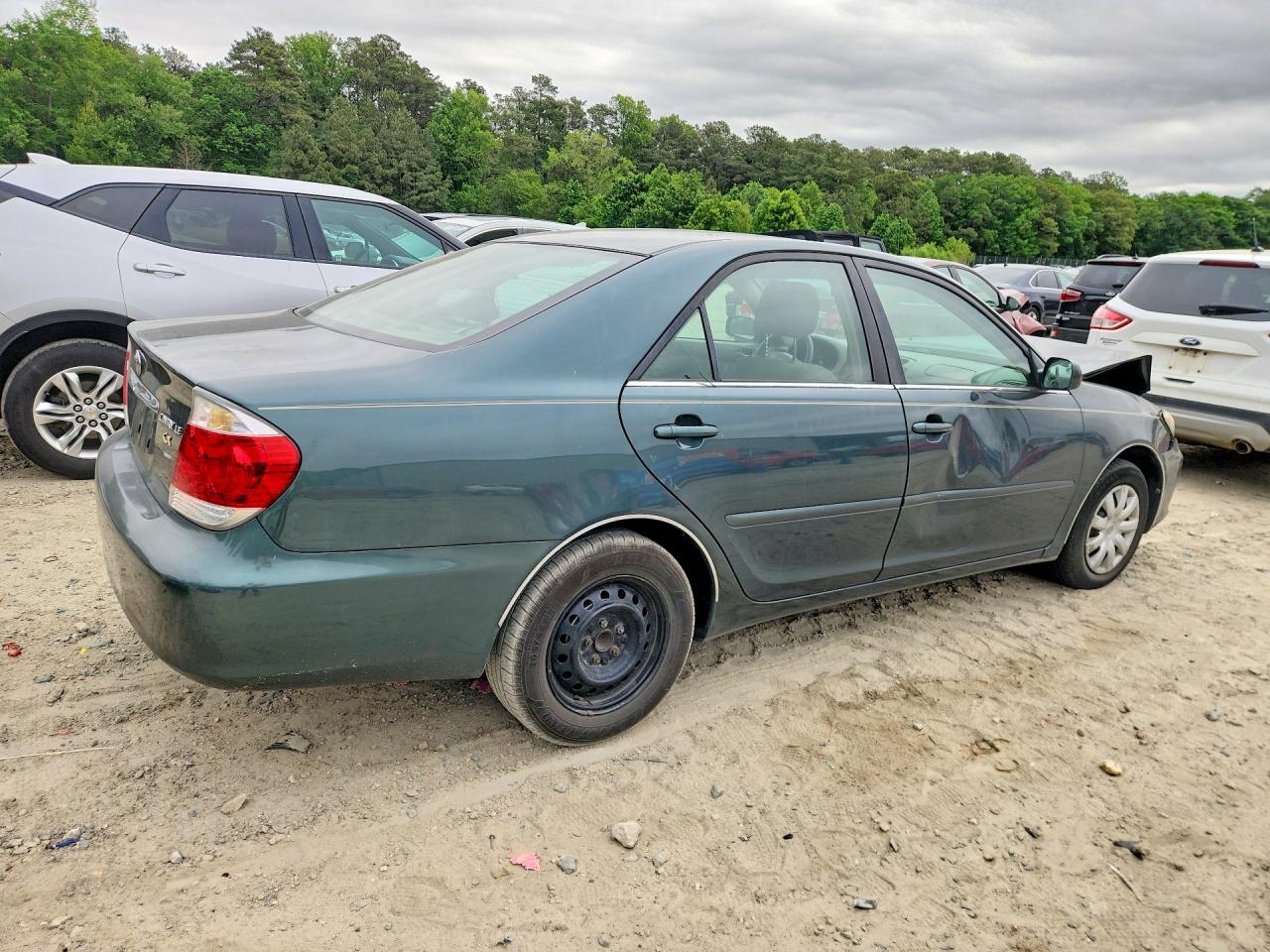 2005 TOYOTA CAMRY LE photo 5