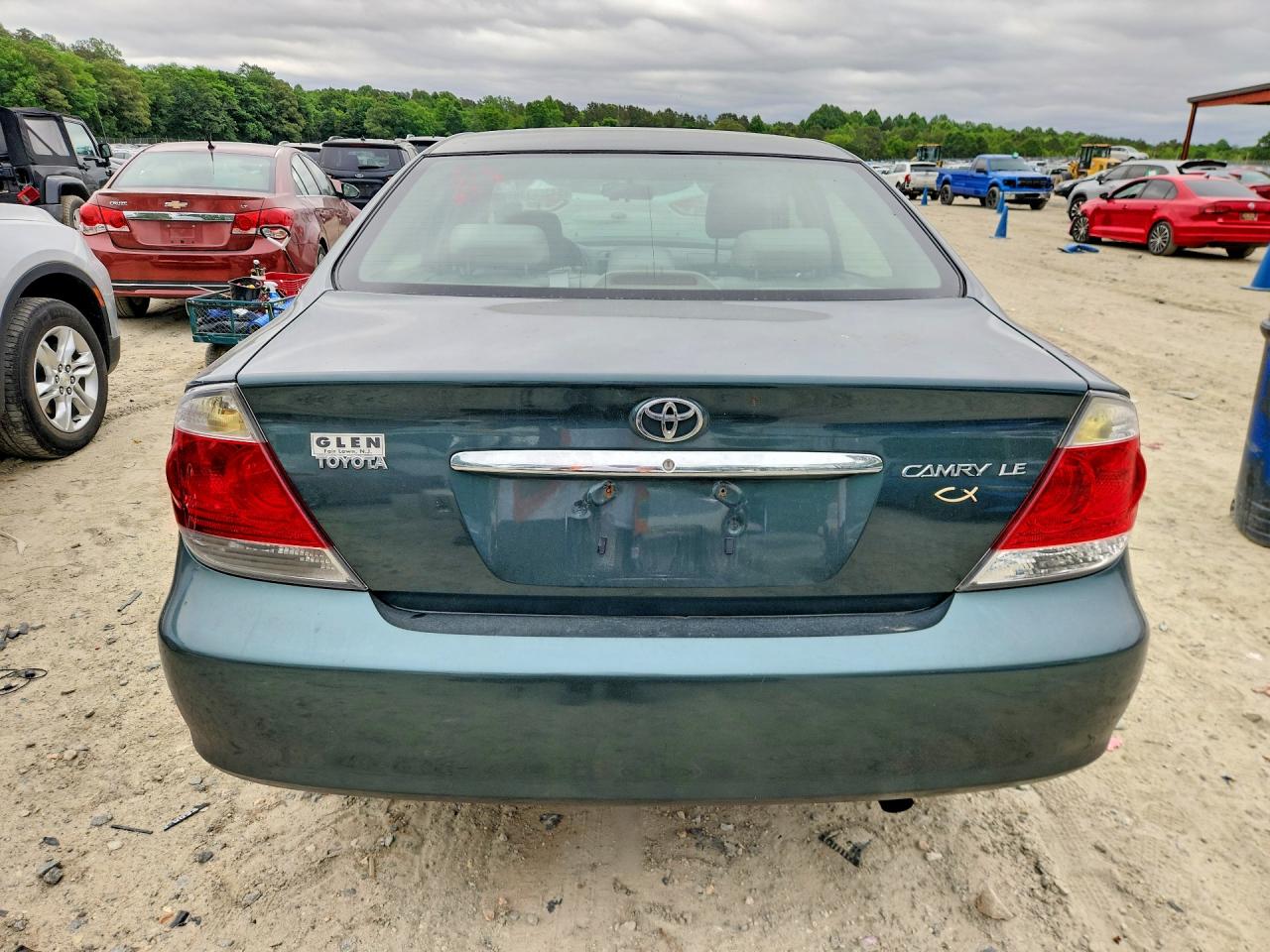 2005 TOYOTA CAMRY LE photo 11
