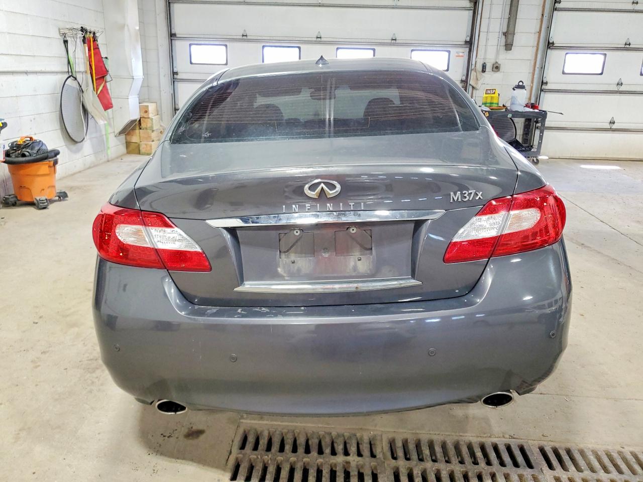 2013 INFINITI M37 X photo 11