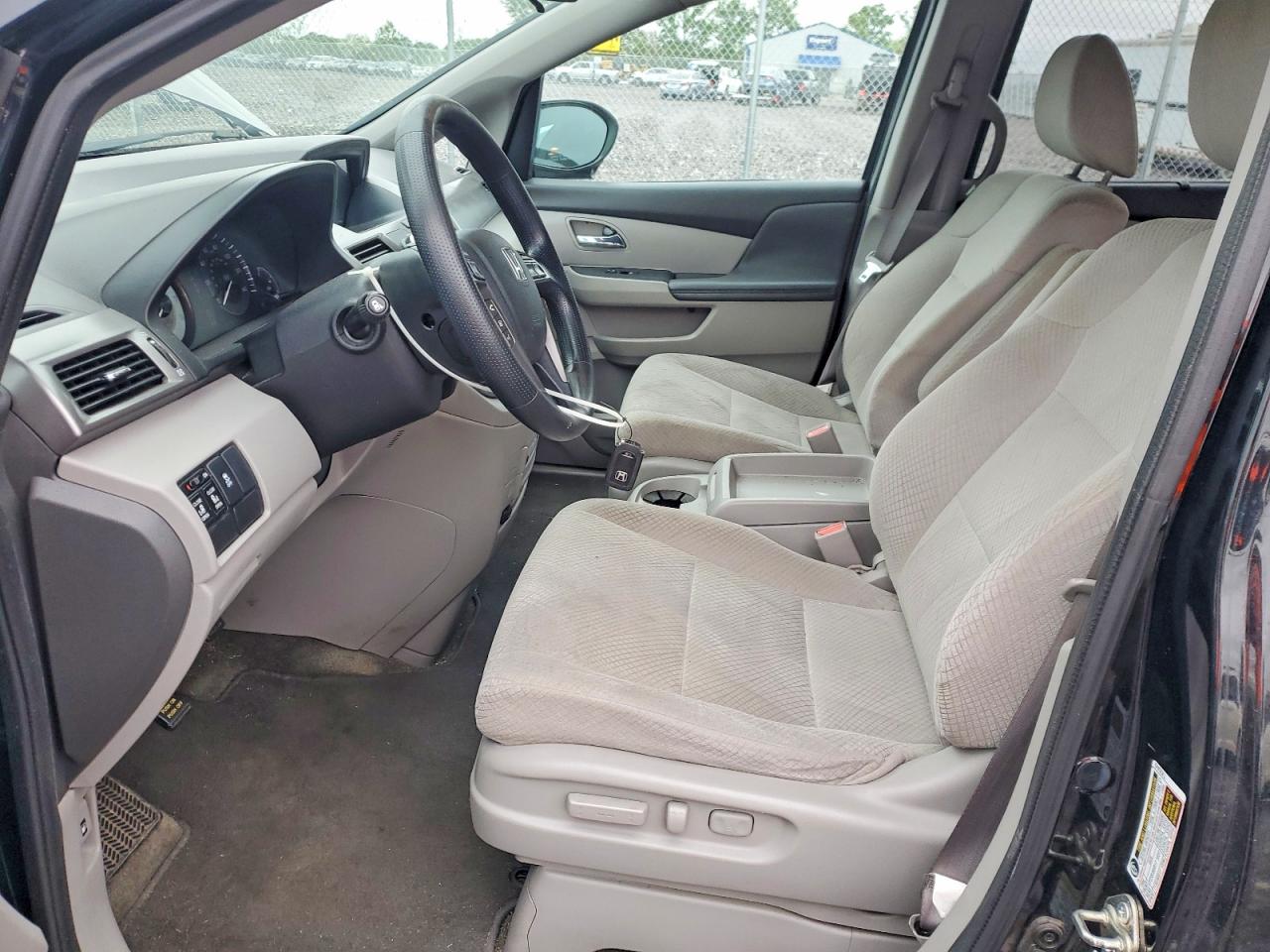 2016 HONDA ODYSSEY SE photo 7