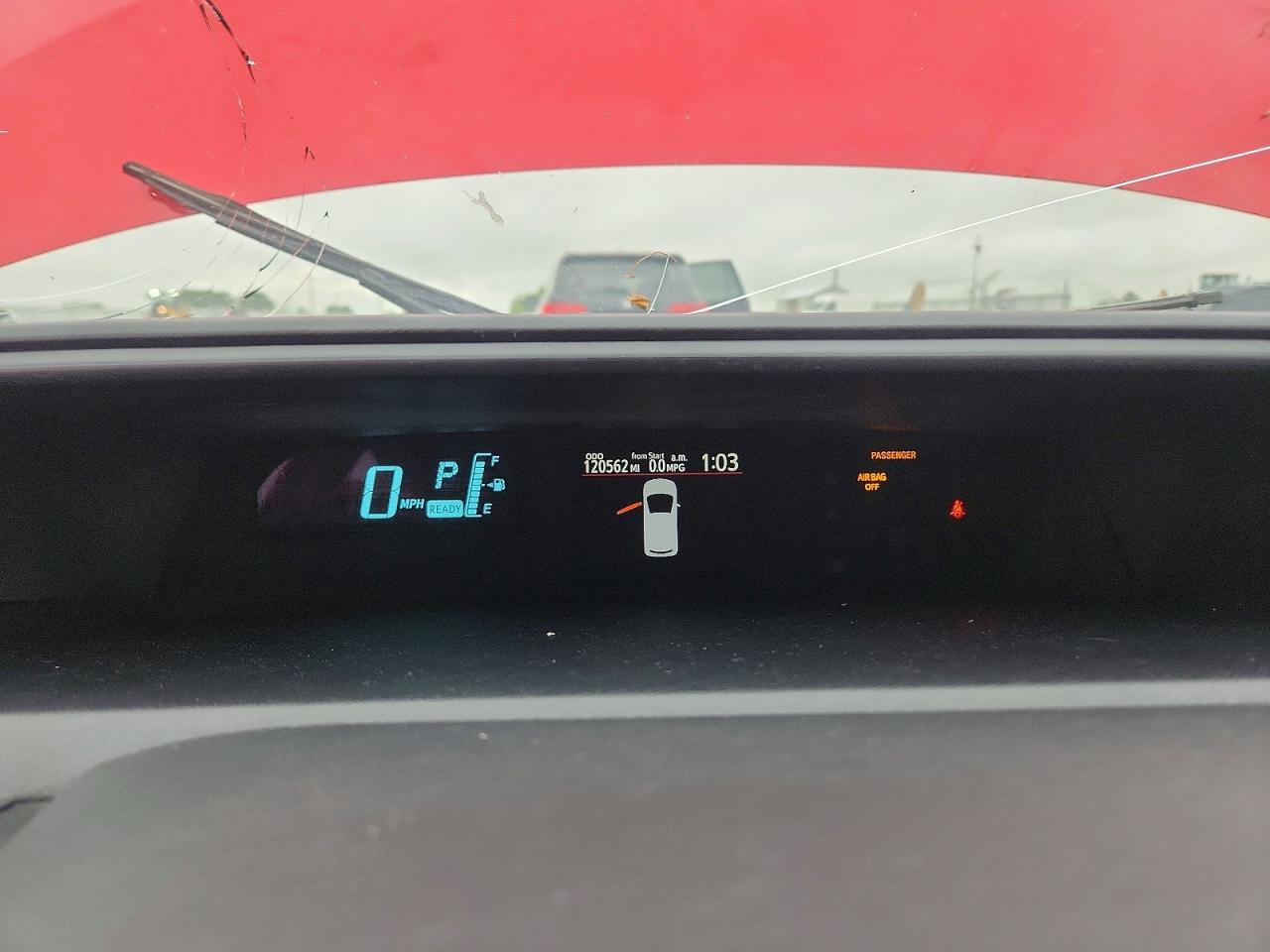 2014 TOYOTA PRIUS C TWO photo 25
