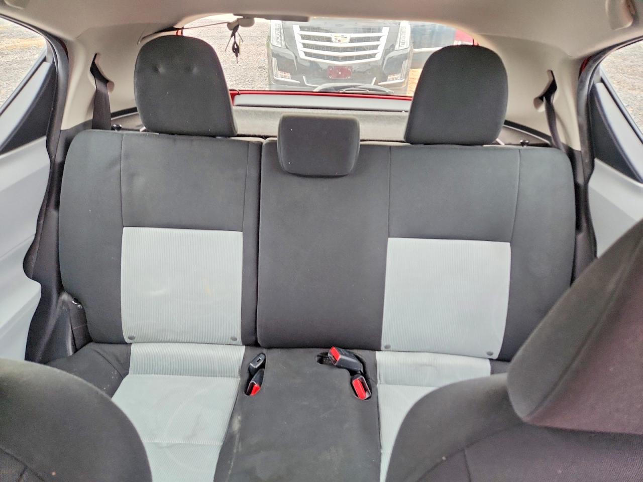 2014 TOYOTA PRIUS C TWO photo 28