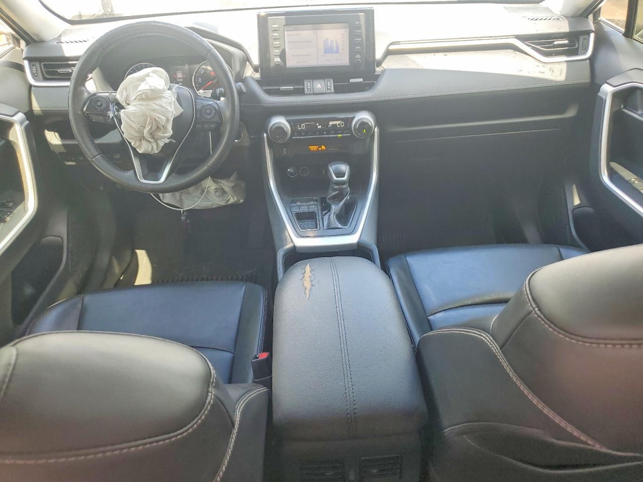 2019 TOYOTA RAV4 XLE PREMIUM photo 22