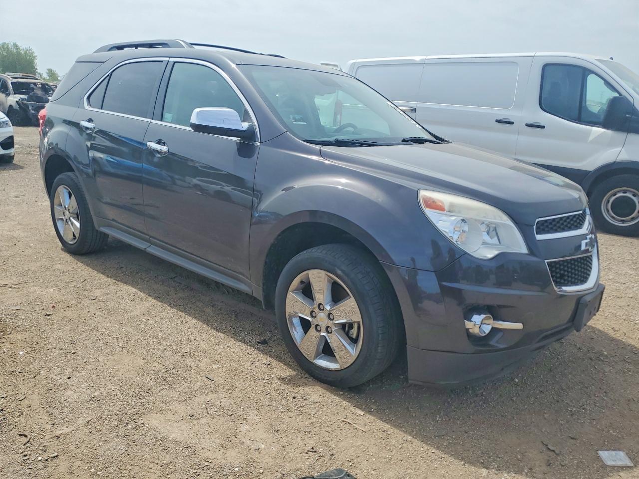 2014 CHEVROLET EQUINOX LT photo 4