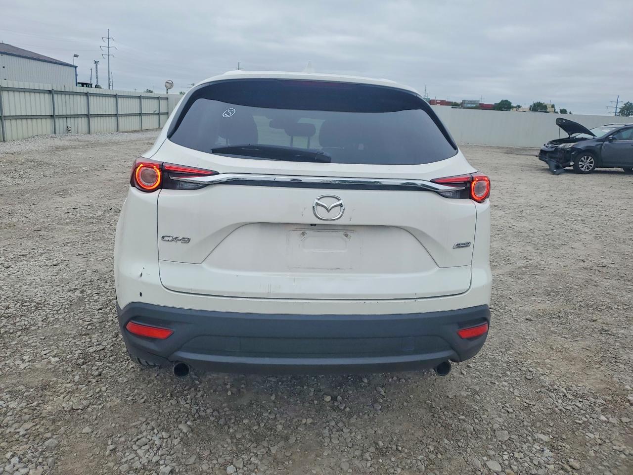 2018 MAZDA CX-9 TOURING photo 11