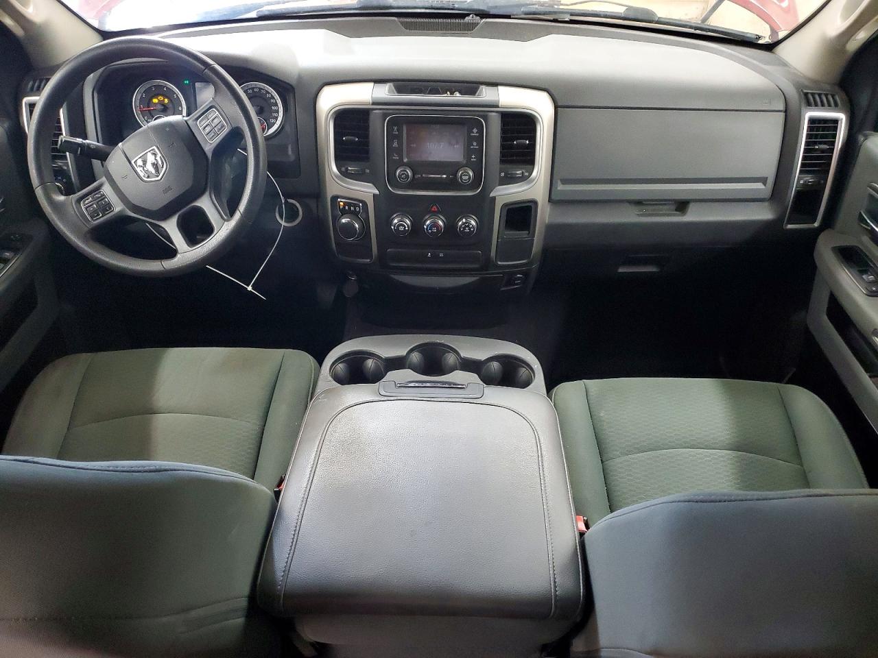 2015 RAM 1500 SLT photo 22