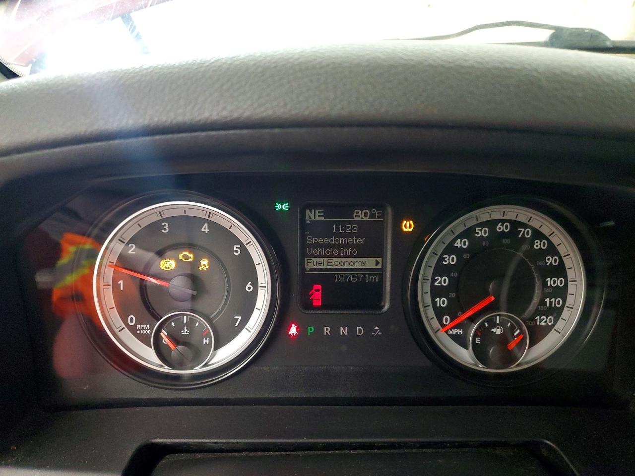 2015 RAM 1500 SLT photo 25