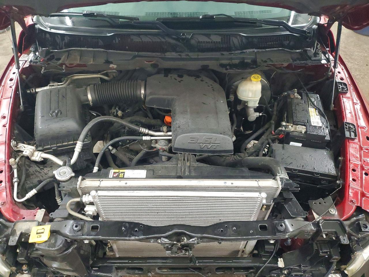 2015 RAM 1500 SLT photo 31