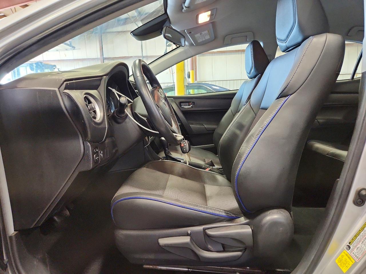 2019 TOYOTA COROLLA SE photo 7