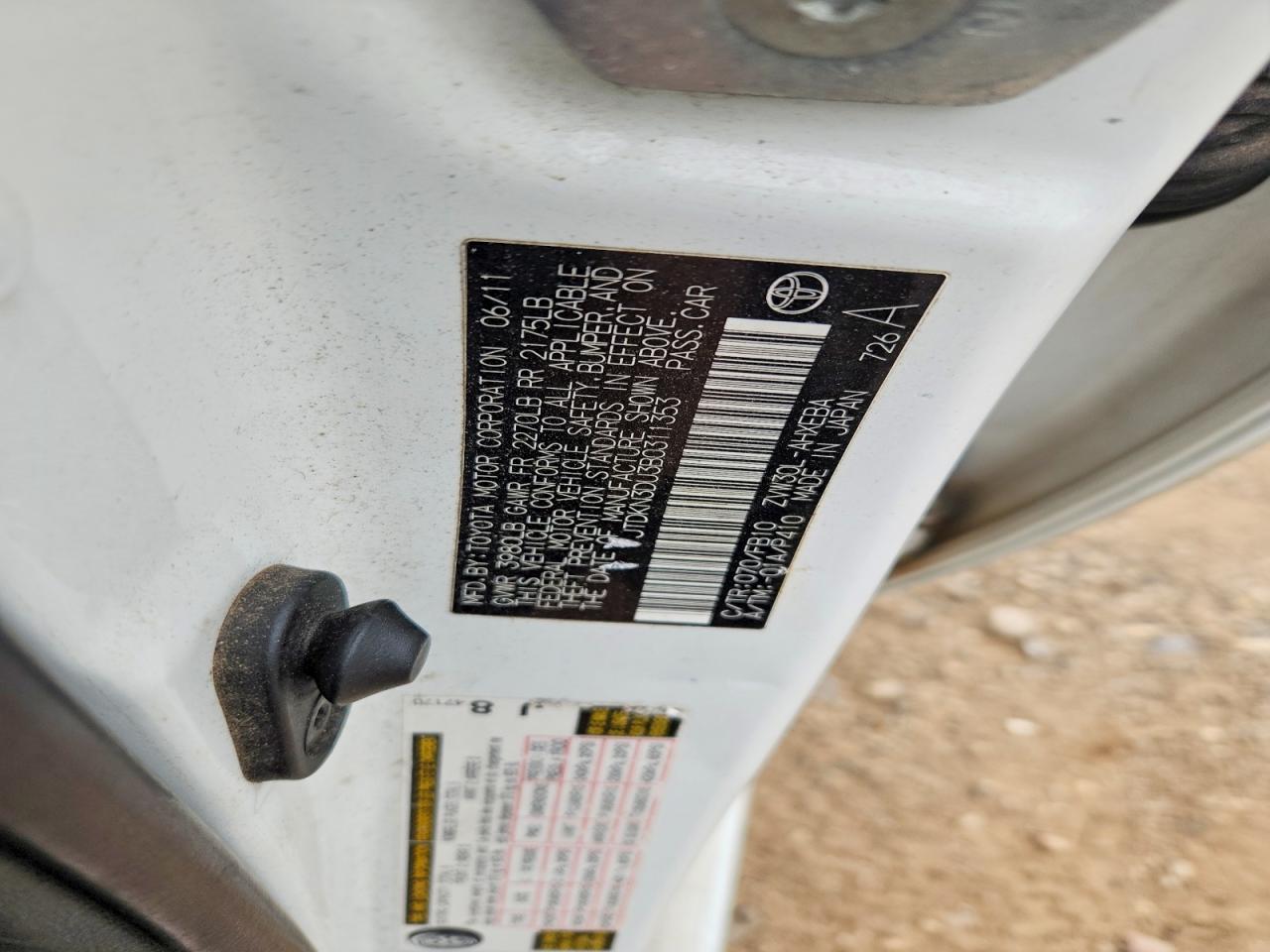 2011 TOYOTA PRIUS TWO photo 23