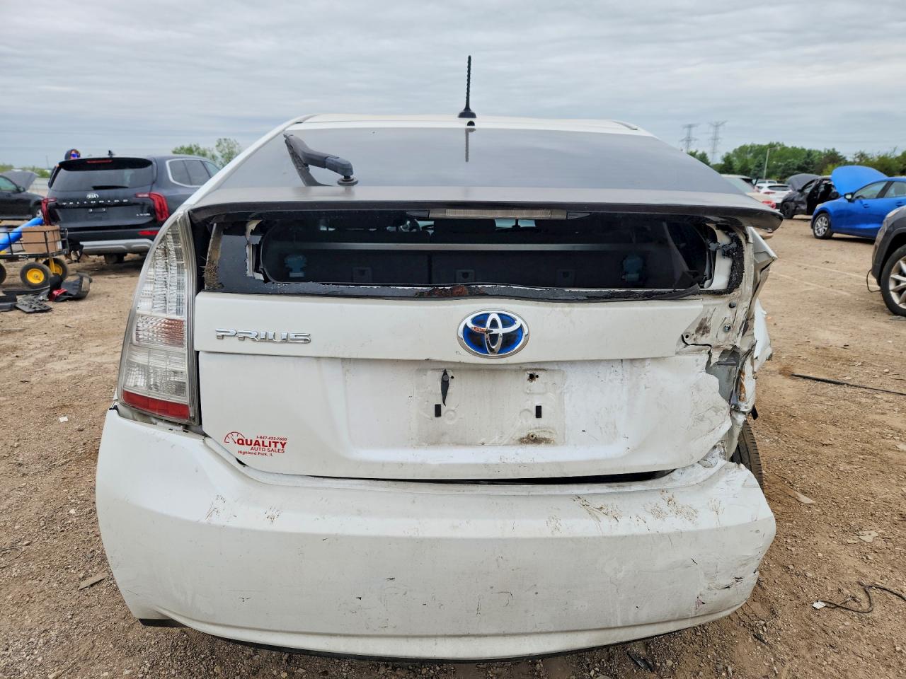 2011 TOYOTA PRIUS TWO photo 11